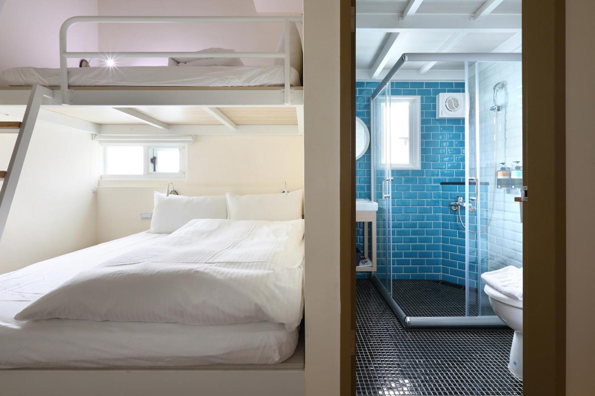 Mini Hotels Тайчжун Екстер'єр фото